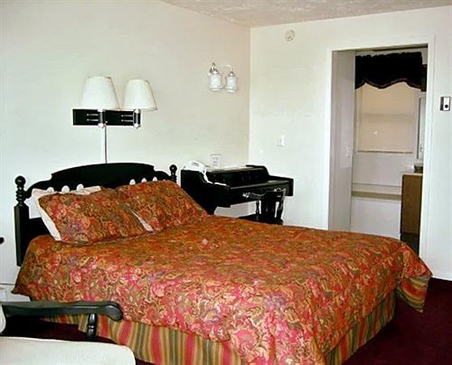 Continental Inn Cheboygan Exteriér fotografie